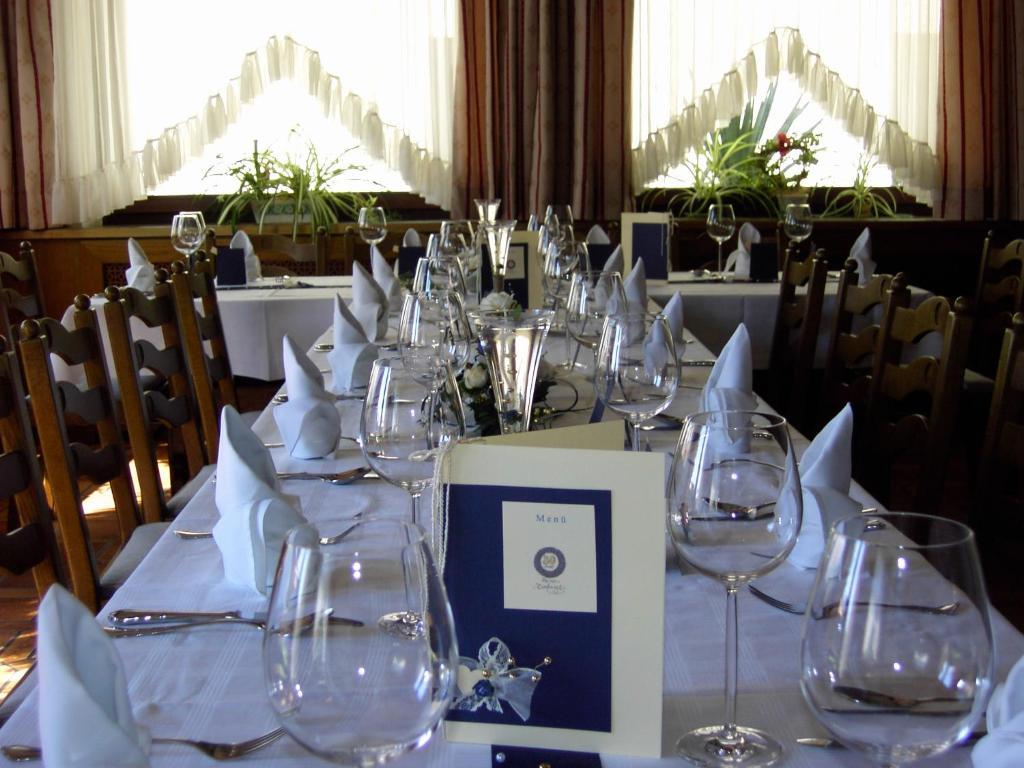Hotel Restaurant Zum Schwan Schwanberg Extérieur photo