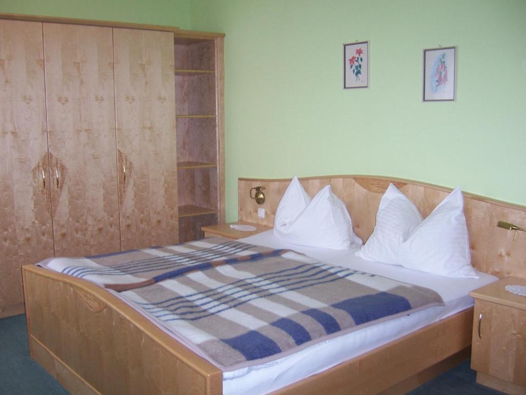 Hotel Restaurant Zum Schwan Schwanberg Chambre photo