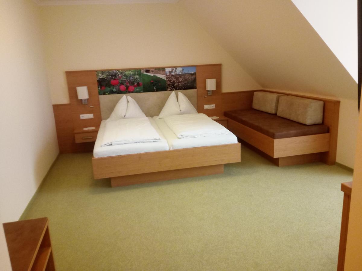Hotel Restaurant Zum Schwan Schwanberg Extérieur photo