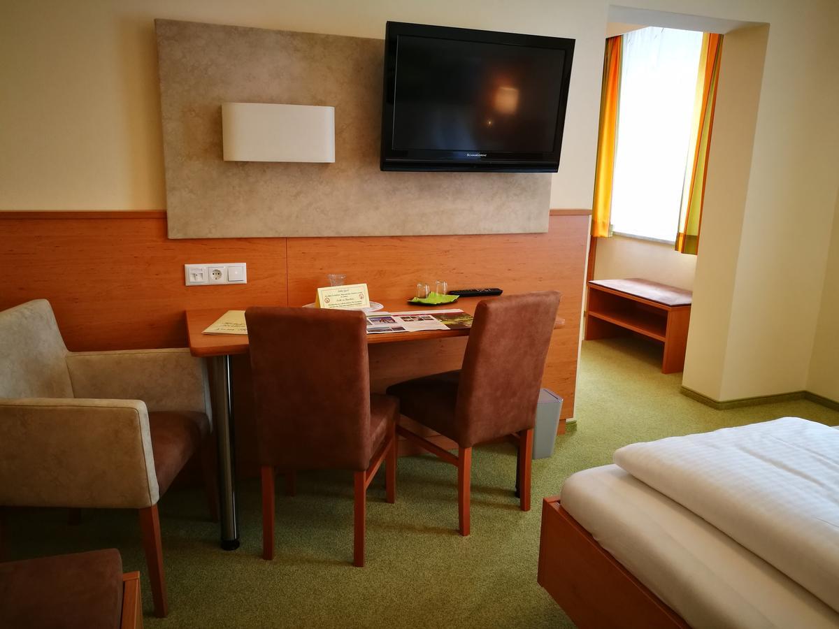 Hotel Restaurant Zum Schwan Schwanberg Extérieur photo